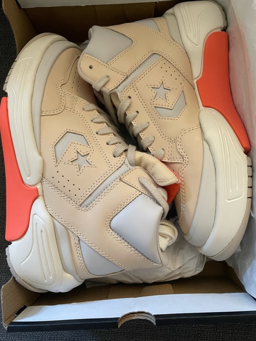 BNIB - Women’s Size 6 or Men’s Size 4.5 Converse Weapon Egret/Mango